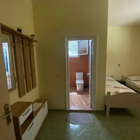 Zaho Πανσιόν Dhërmi