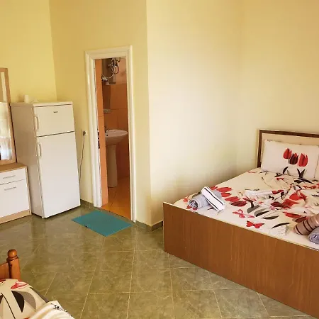 Zaho Guest house *
